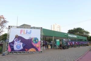 thumbnail_FLIJ_1-285238