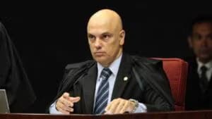 Alexandre Moraes determinou que o Ministério da Justiça e a embaixada americana iniciem a extradição do jornalista para o Brasil