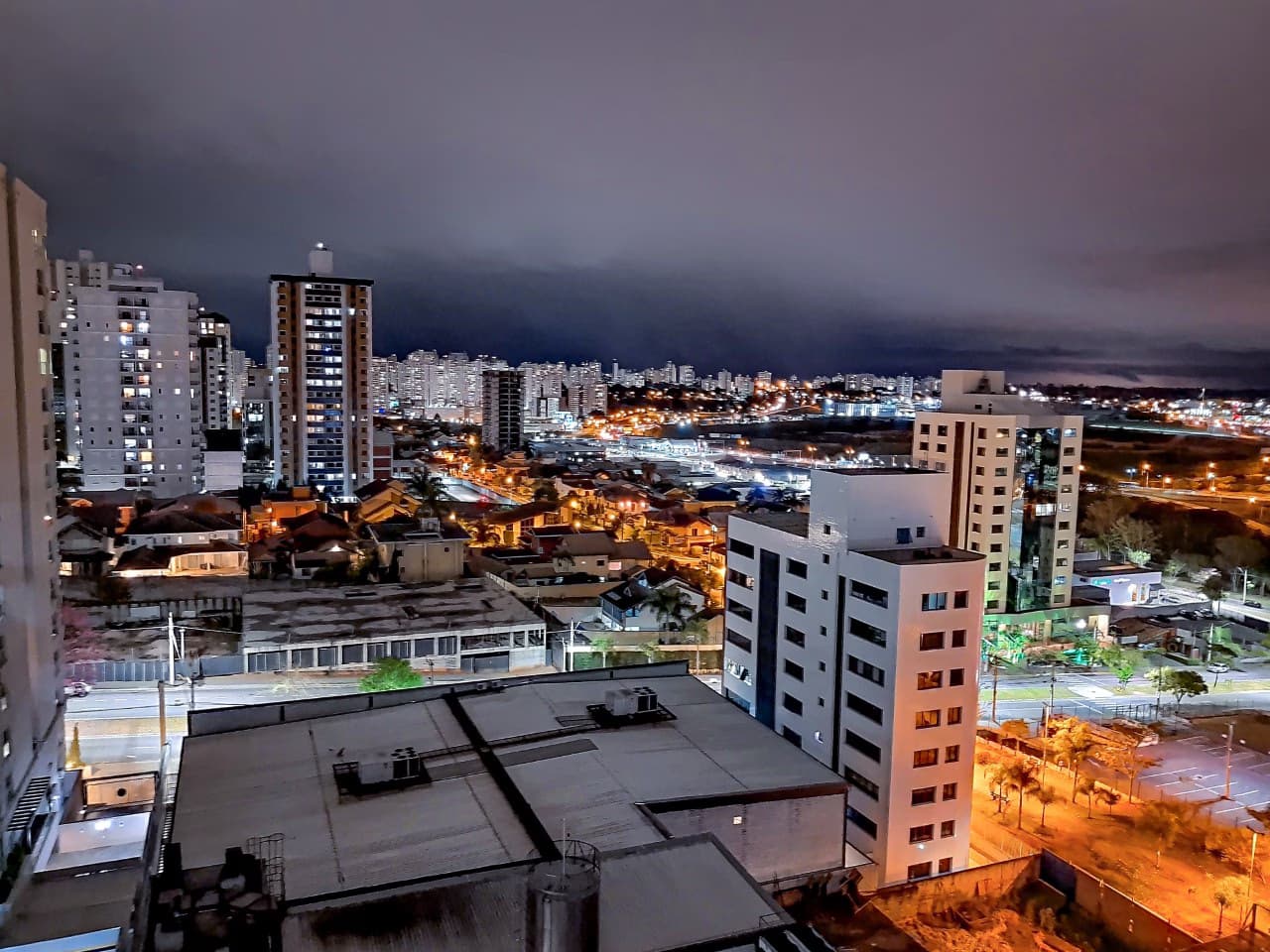 Revista Metrópole teve edição de homenagem a São José dos Campos