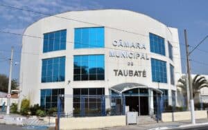 Camara_de_Taubate-260548