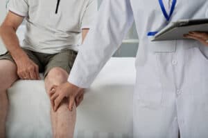 examining-patient-874330