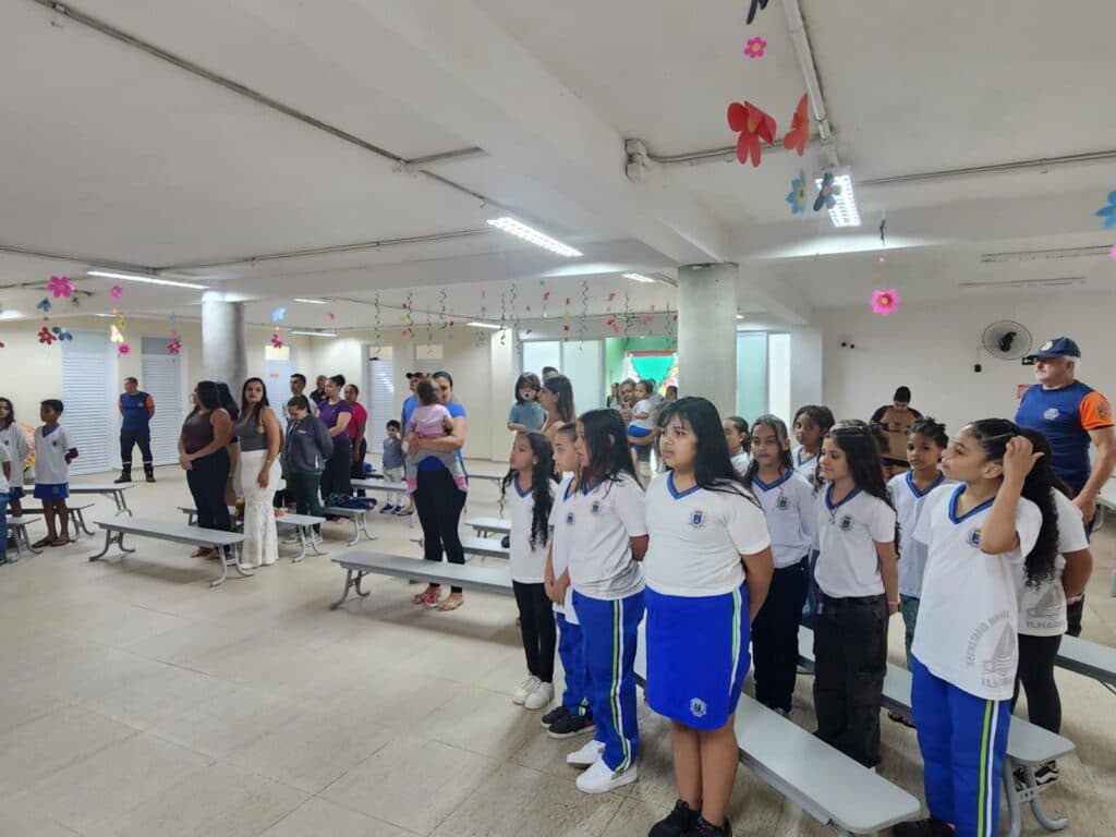 Ilhabela_forma_primeira_turma_de_Agentes_Mirins_da_Defesa_Civil-055005
