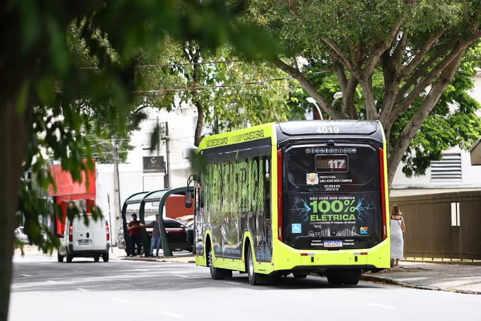 onibus-381615
