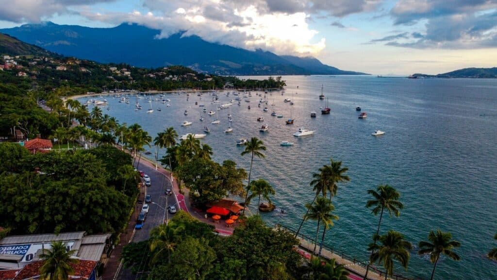 thumbnail_Ilhabela_projeta_receber_mais_de_1_milhao_de_visitantes_no_verao_e_reforca_vocacao_para_o_ecoturismo_2-508116