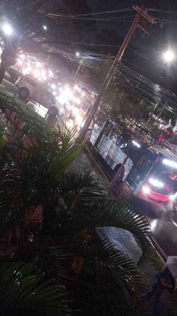 Transito_em_SJC-202199