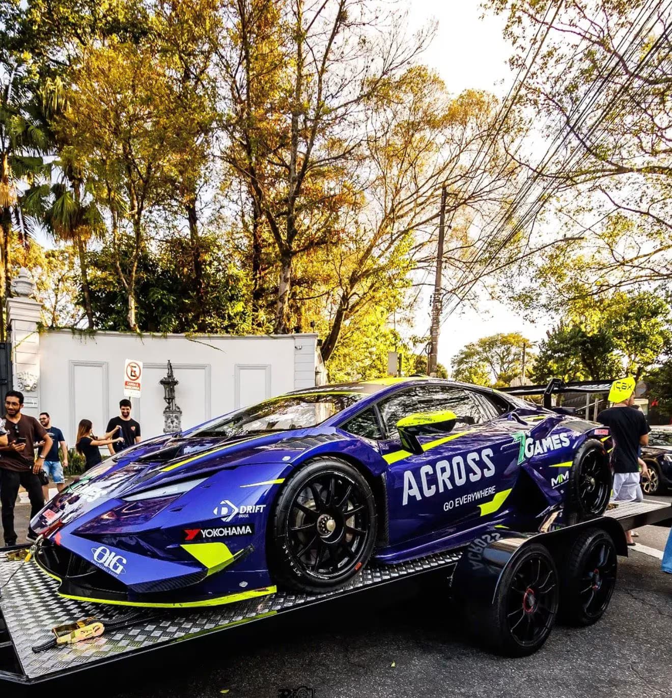 Lamborghini-042681