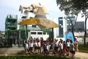 No Parque Santos Dumont, a Casa Encantada, réplica da casa de Santos Dumont, e réplicas de aeronaves ajudam a contar a história da aviação - Foto: Claudio Vieira/PMSJC