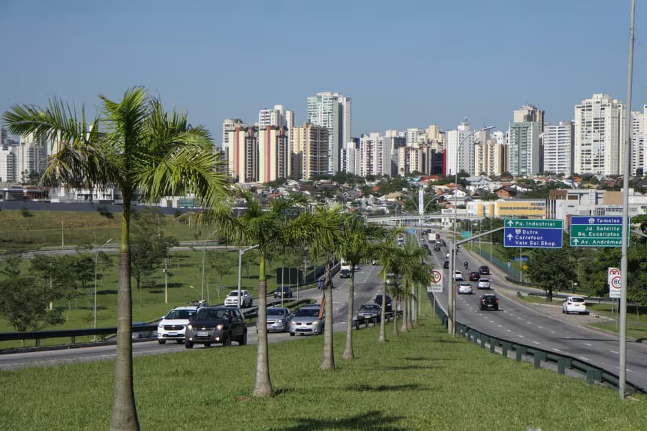 A recomendação é evitar a região durante o período das interdições, utilizar rotas alternativas e respeitar a sinalização implantada no local - Foto: Divulgação