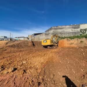 A Prefeitura já iniciou os serviços de terraplenagem - Foto: PMSJC