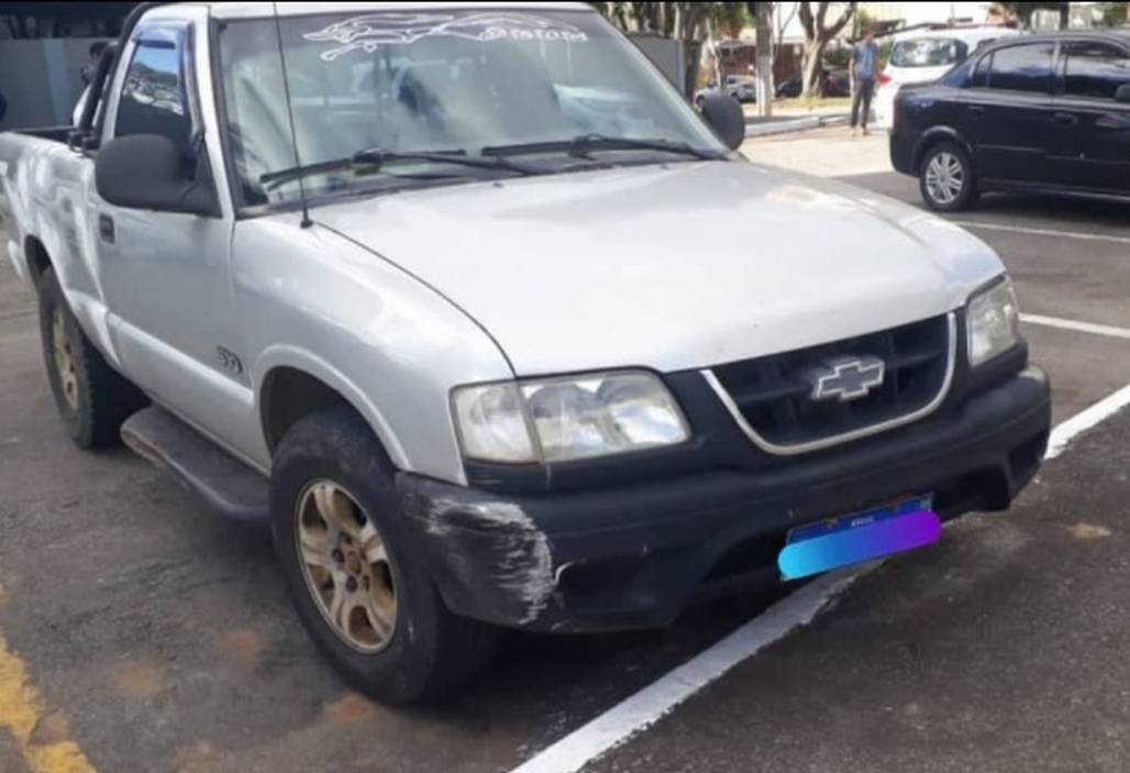 Dupla é presa por suspeita de furto de carro em São José (Foto: Divulgação/ Polícia Militar) Dupla é presa por suspeita de furto de carro em São José (Foto: Divulgação/ Polícia Militar)