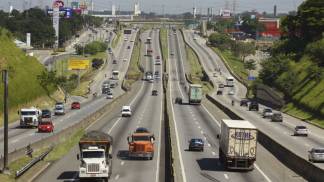 Via Dutra trecho são josé Via Dutra trecho são josé