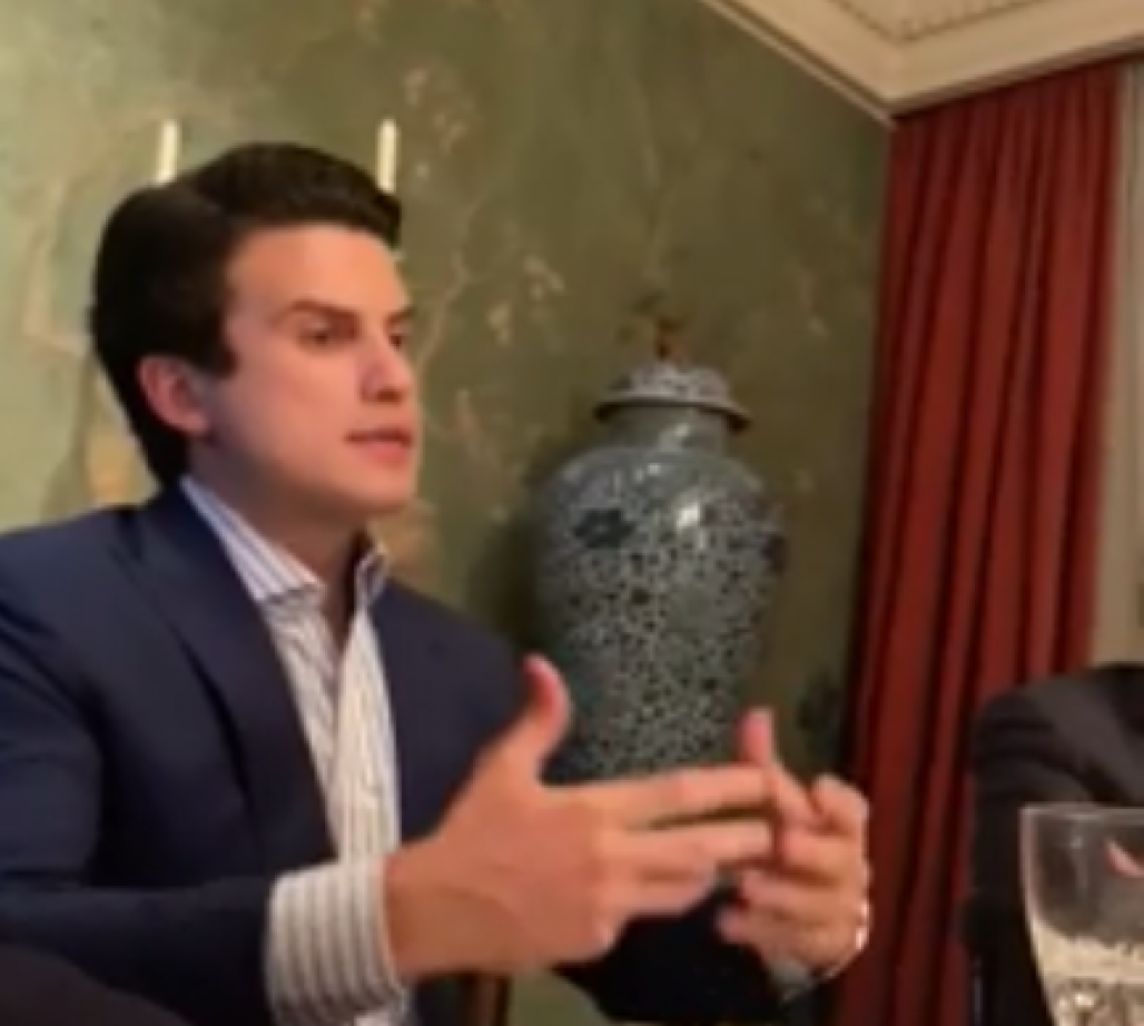 André Marinho imitando Bolsonaro (Reprodução/Internet) André Marinho imitando Bolsonaro (Reprodução/Internet)