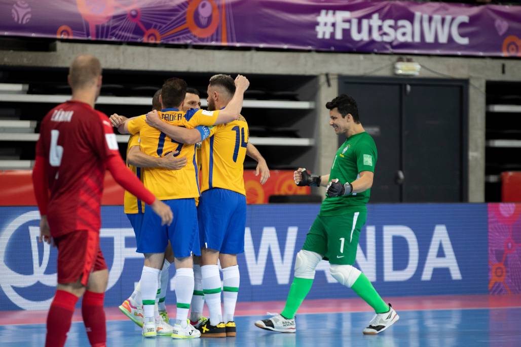 Brasil x R.Tcheca - Futsal 6 (Thaís Magalhães / CBF) Brasil x R.Tcheca - Futsal 6 (Thaís Magalhães / CBF)