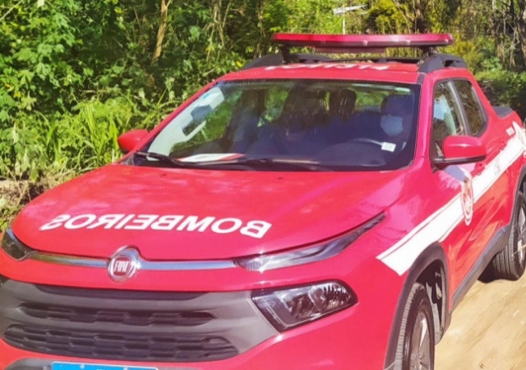 bombeiros (Prefeitura de Campos do Jordão) bombeiros (Prefeitura de Campos do Jordão)