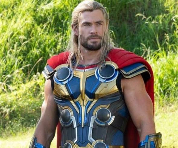 CHRIS HEMSWORTH DESCOBRE QUE TEM PREDISPOSIÇÃO PARA ALZHEIMER 