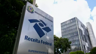 Receita paga o 2º lote da restituição do Imposto de Renda 