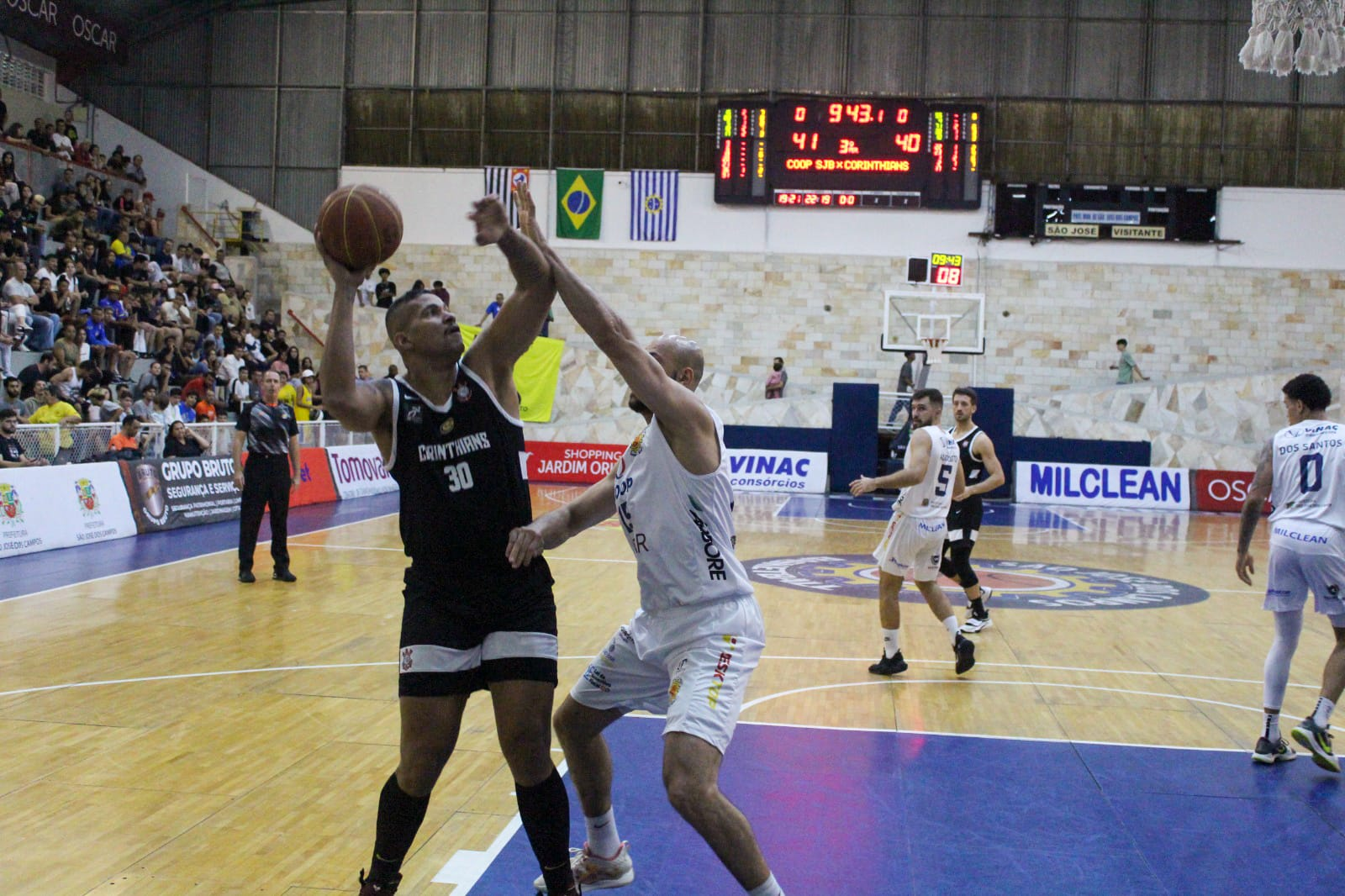 São José Basketball vence segundo jogo das quartas do Paulista