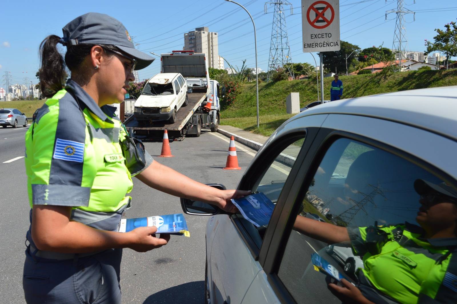 Maio Amarelo tem ações em blitz, escolas e bares