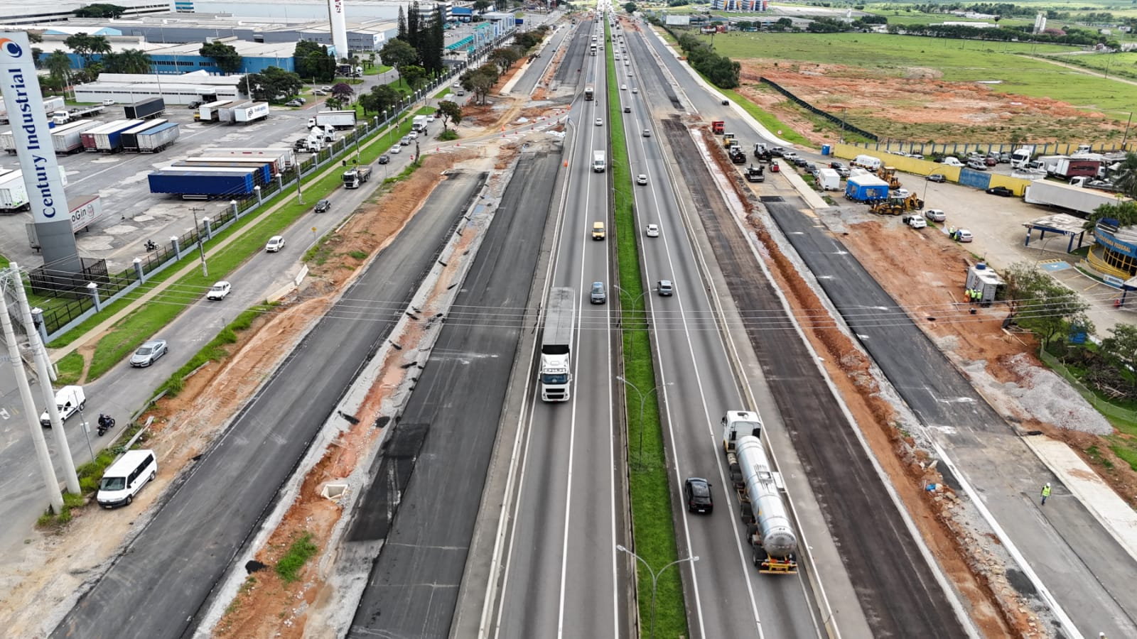 Nova pista expressa da Via Dutra em fase final 