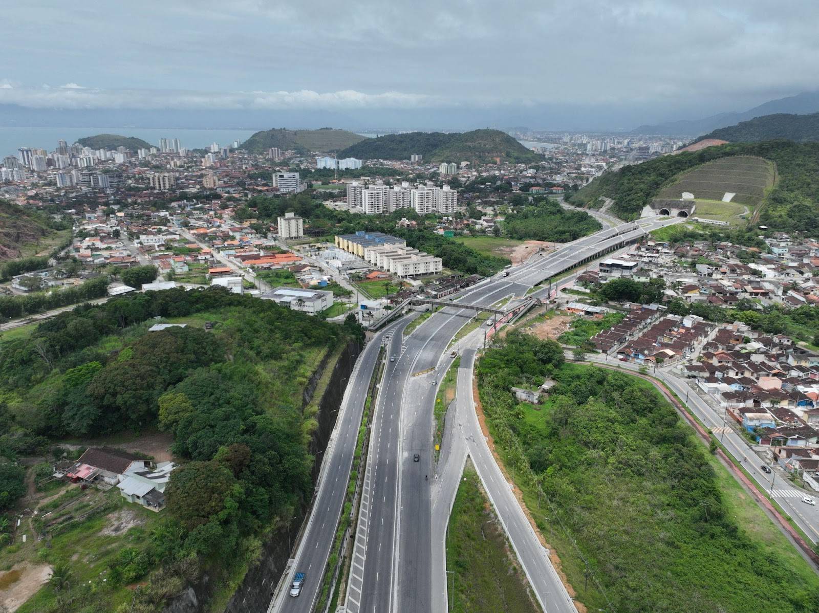 Acesso ao Contorno Norte da Tamoios é interditado para manutenção