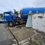 Caminhão desgovernado desce ladeira e atinge três casas em Taubaté