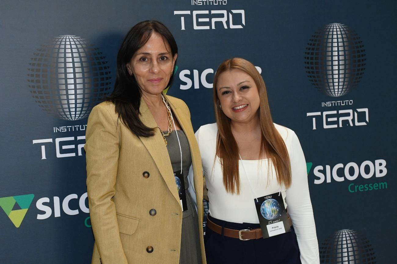 Fernanda Pedrosa Cury e Priscila Patrocinio