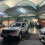Homem faz idosa refém em supermercado de São José