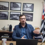 Prefeito de Jacareí contrata carro blindado de R$ 14,9 mil/mês