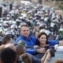 Bolsonaro participa de motociata em Brasília ao lado de Michelle e Flávio
