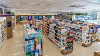 Raia-interior-farmacia