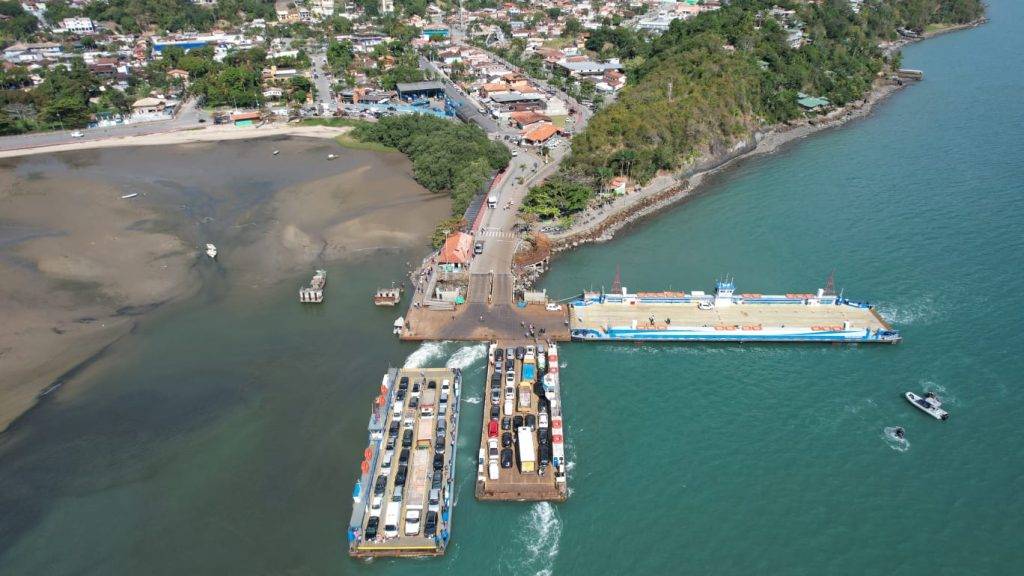 SP inicia preparação para dragagem na travessia de balsa de Ilhabela