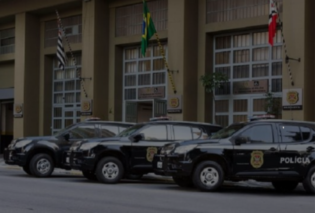 Como funciona a delegacia que investiga casos de racismo em SP