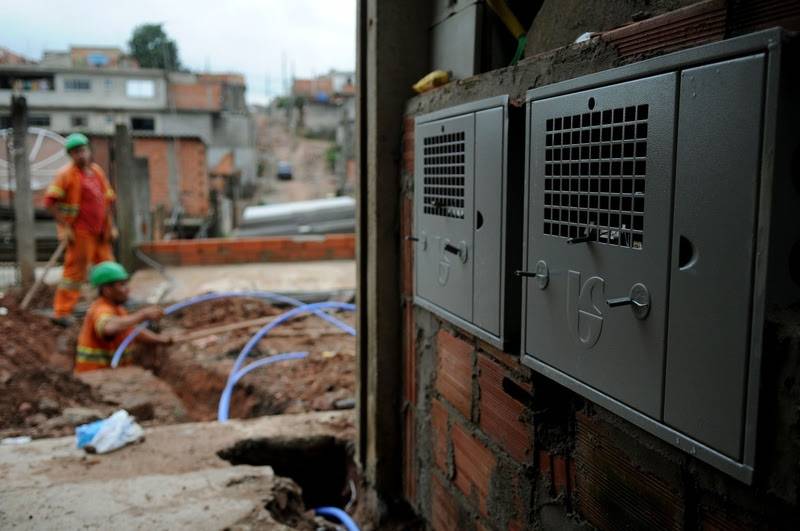 Sabesp realiza mutirão na Vila Sahy, em São Sebastião, neste sábado (22)