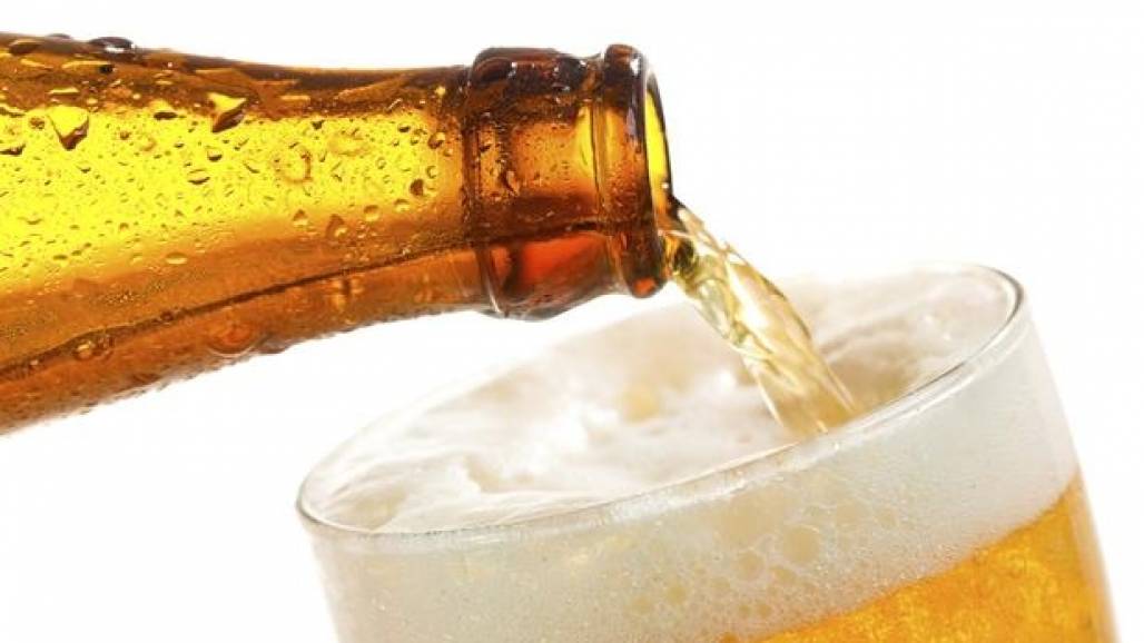 cerveja_deixa_os_homens_mais_inteligentes_diz_estudo1429017524 cerveja_deixa_os_homens_mais_inteligentes_diz_estudo1429017524