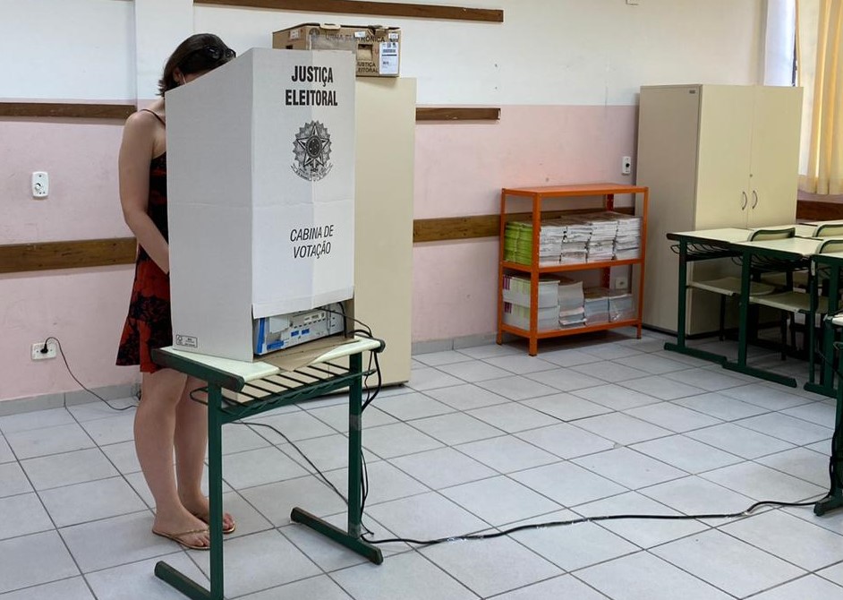 Mais de 31% dos eleitores de Taubaté, o que equivale a mais de 72 mil pessoas, não votaram no segundo turno Mais de 31% dos eleitores de Taubaté, o que equivale a mais de 72 mil pessoas, não votaram no segundo turno