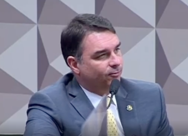 Justiça do Rio arquiva investigação de supostas rachadinhas de Flávio Bolsonaro Justiça do Rio arquiva investigação de supostas rachadinhas de Flávio Bolsonaro