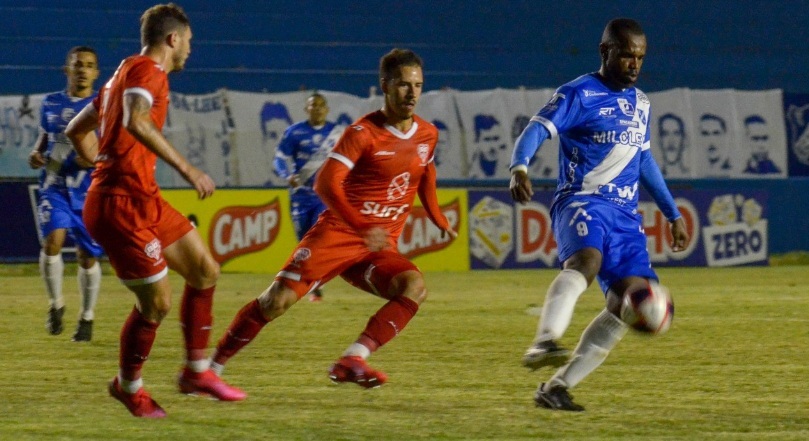Bruno Castilho/EC Taubaté