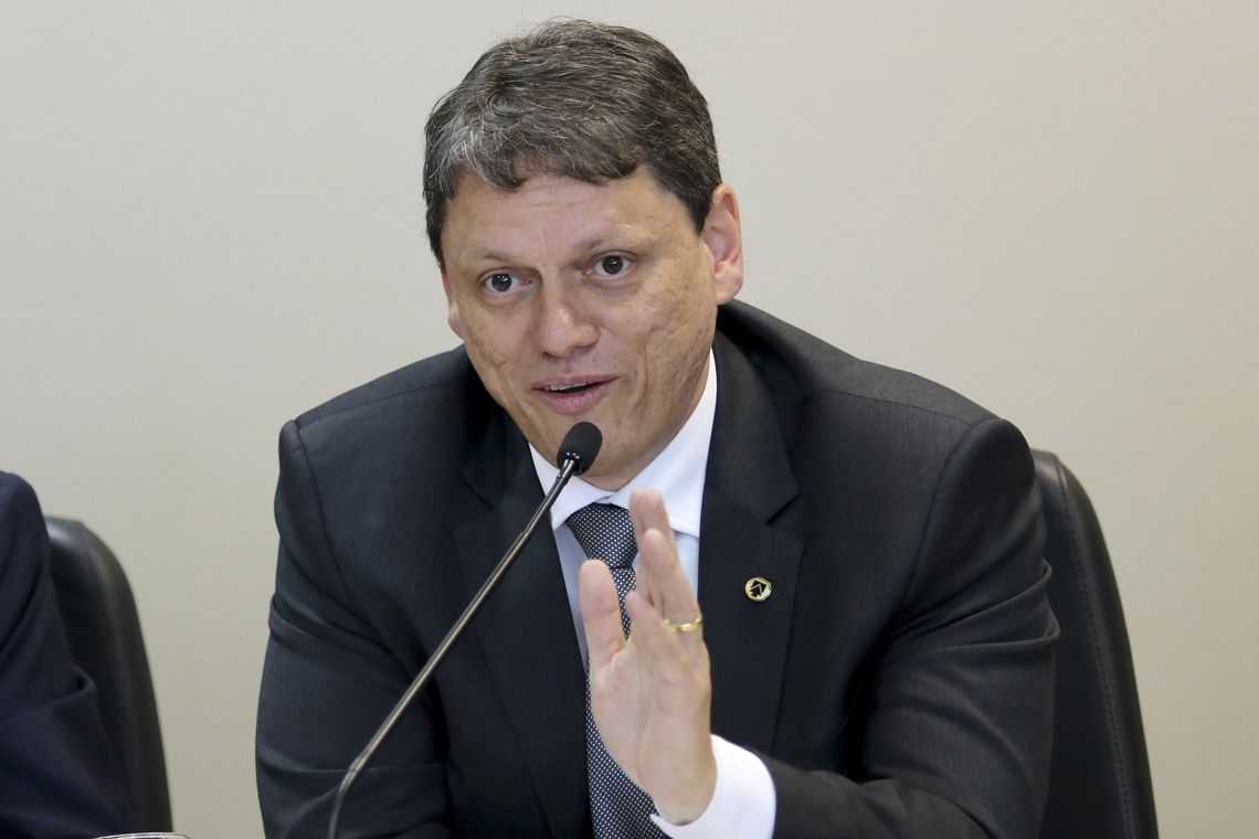 Justiça arquiva pedido de anulação do domicílio eleitoral e Tarcísio de Freitas poderá concorrer ao Governo de SP